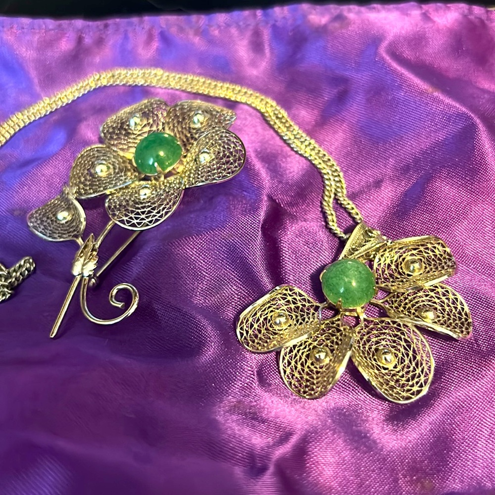 Elegant Silver and Green Floral Jewelry Set